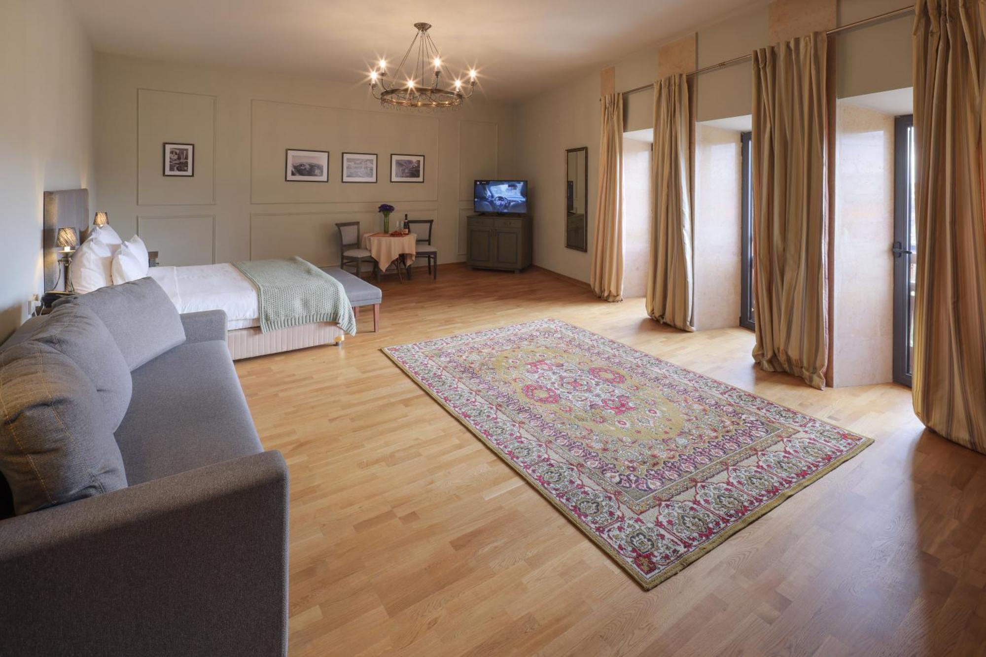 Apricot 4* Yerevan